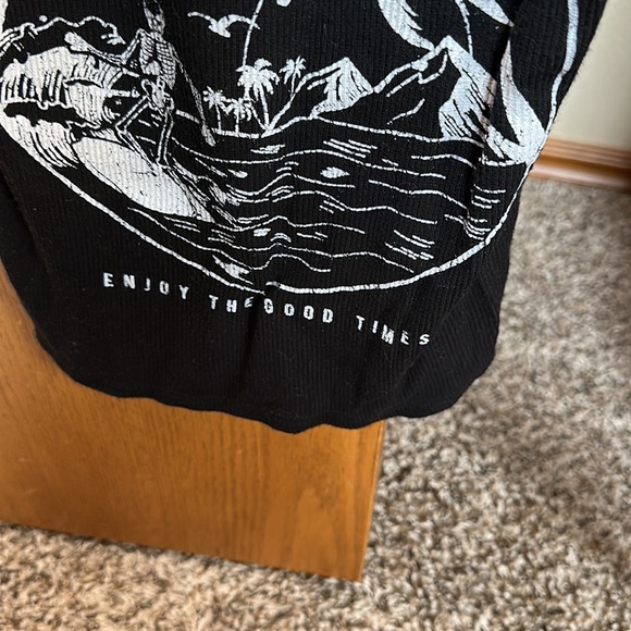 LOCAL LAB .. SURF PARADISE TANK - Picture 2 of 4